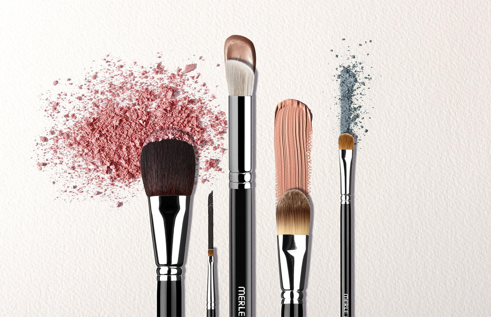 picture of makeup brushes